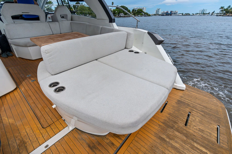 Seven Seas Yacht Photos Pics 