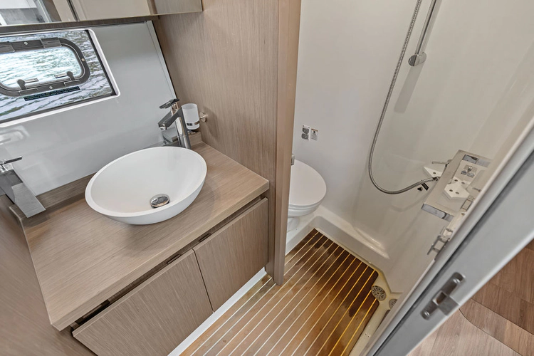 Seven Seas Yacht Photos Pics 
