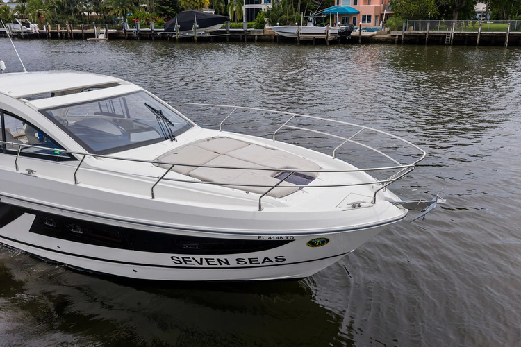 Seven Seas Yacht Photos Pics 