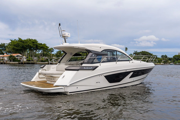 Seven Seas Yacht Photos Pics 