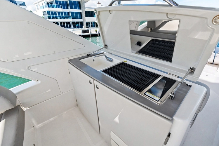 Emerald Yacht Photos Pics 