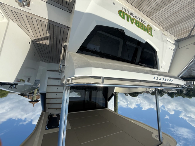 Emerald Yacht Photos Pics 