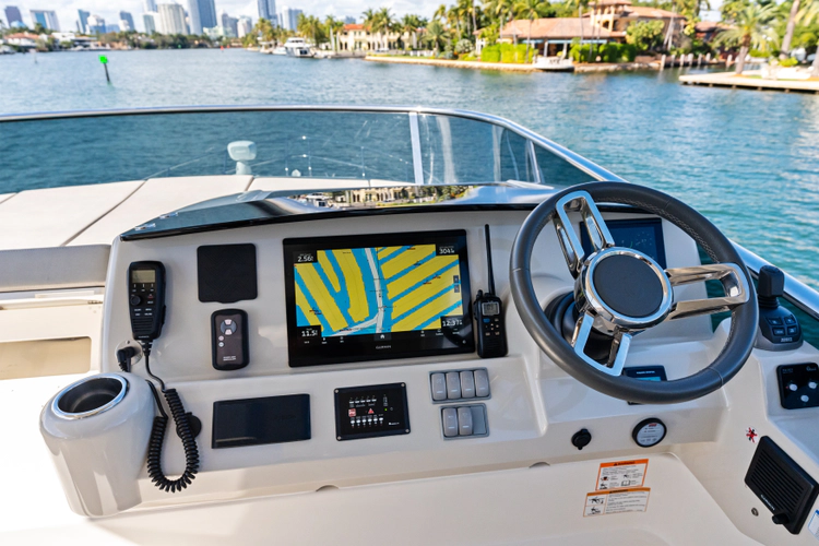 Emerald Yacht Photos Pics 