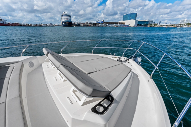 Emerald Yacht Photos Pics 