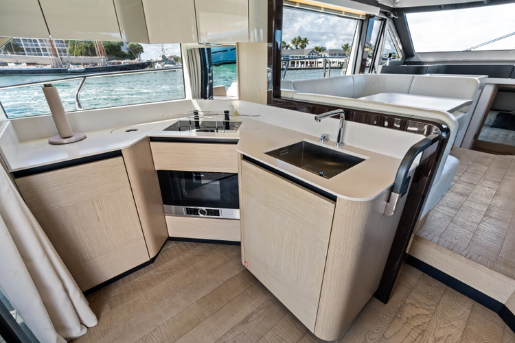 Emerald Yacht Photos Pics 