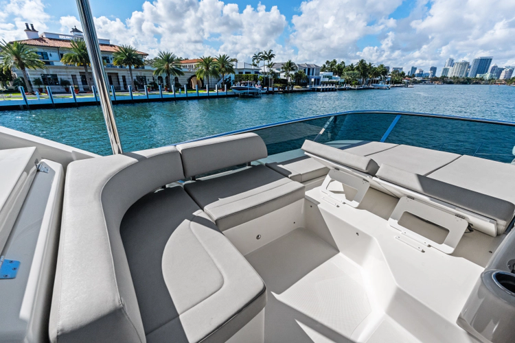 Emerald Yacht Photos Pics 