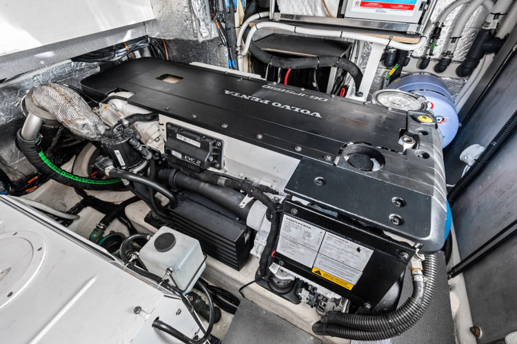 Emerald Yacht Photos Pics 