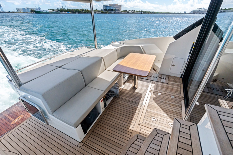 Emerald Yacht Photos Pics 