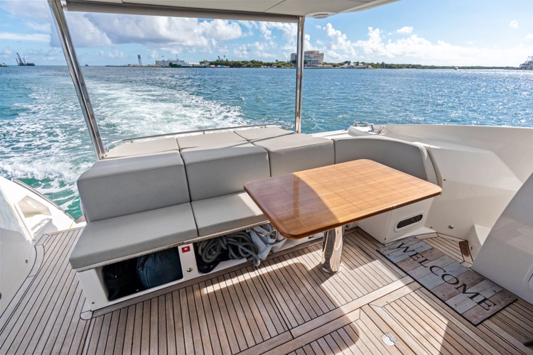 Emerald Yacht Photos Pics 