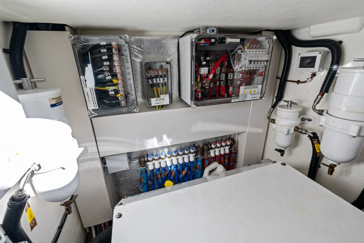 Emerald Yacht Photos Pics 