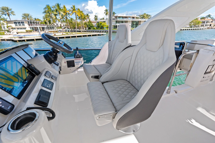 Emerald Yacht Photos Pics 