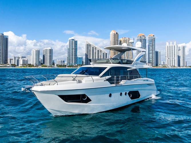 Emerald Yacht Photos Pics 