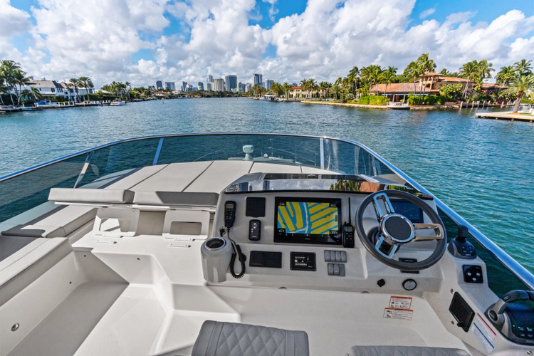 Emerald Yacht Photos Pics 