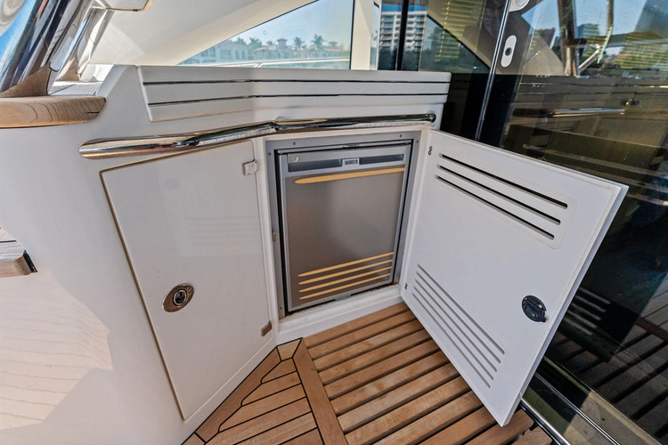 Miss Ingrid Yacht Photos Pics 