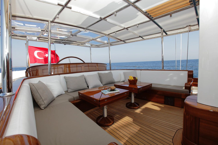 In Love Yacht Photos Pics 