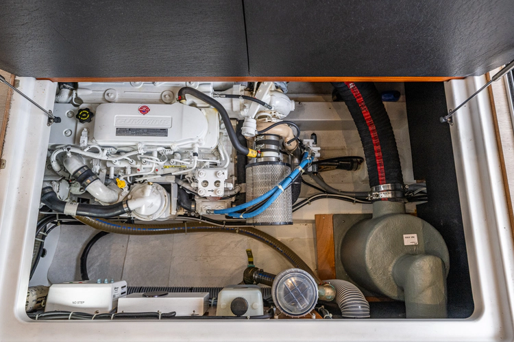 Cheers Yacht Photos Pics 