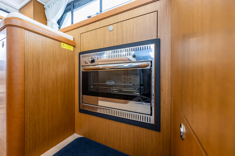 Cheers Yacht Photos Pics 