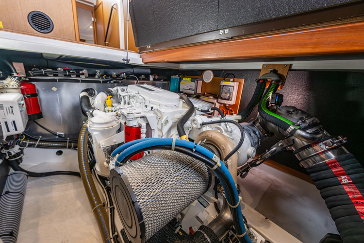 Cheers Yacht Photos Pics 