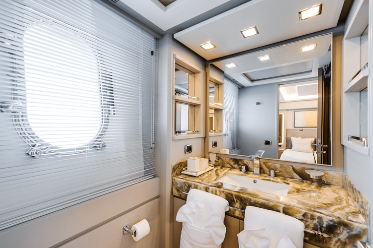 Serendipity Yacht Photos Pics 