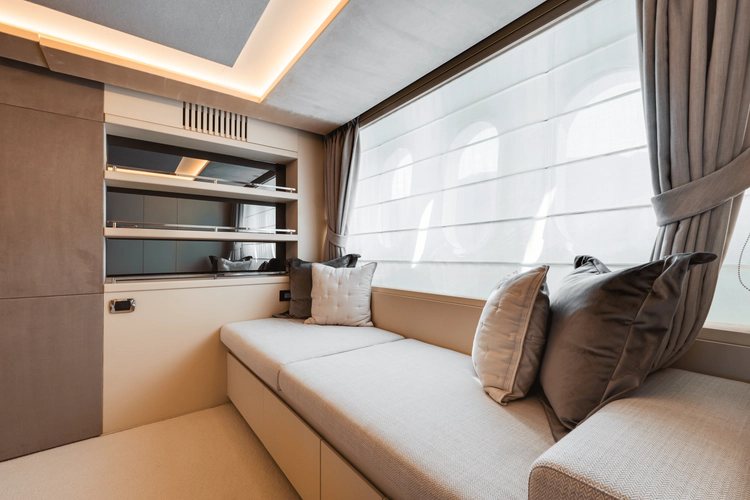 Serendipity Yacht Photos Pics 