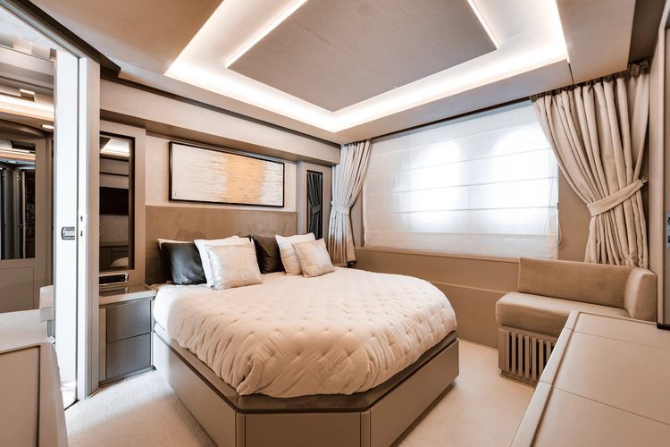 Serendipity Yacht Photos Pics 