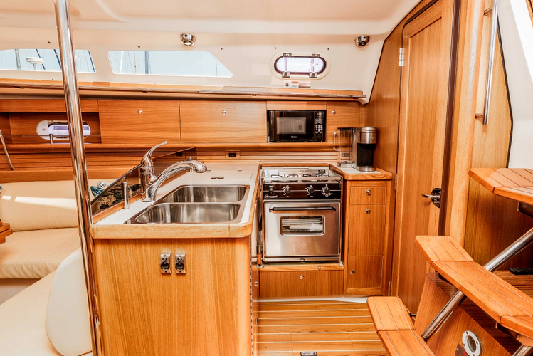Stars To Windward Yacht Photos Pics 