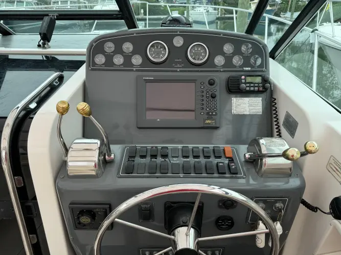 Vixen Yacht Photos Pics 