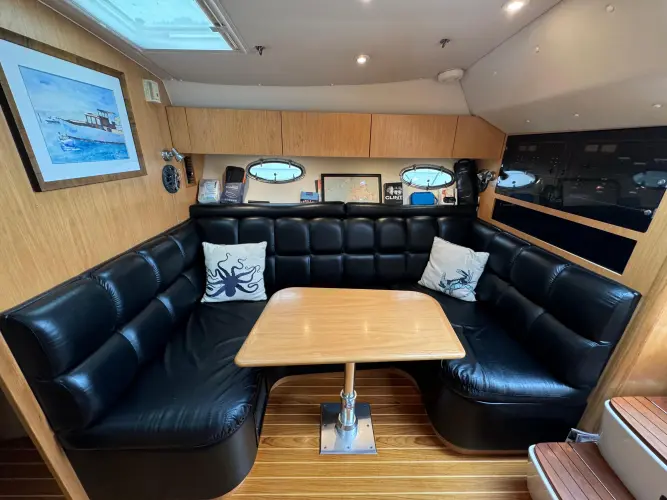 Vixen Yacht Photos Pics 