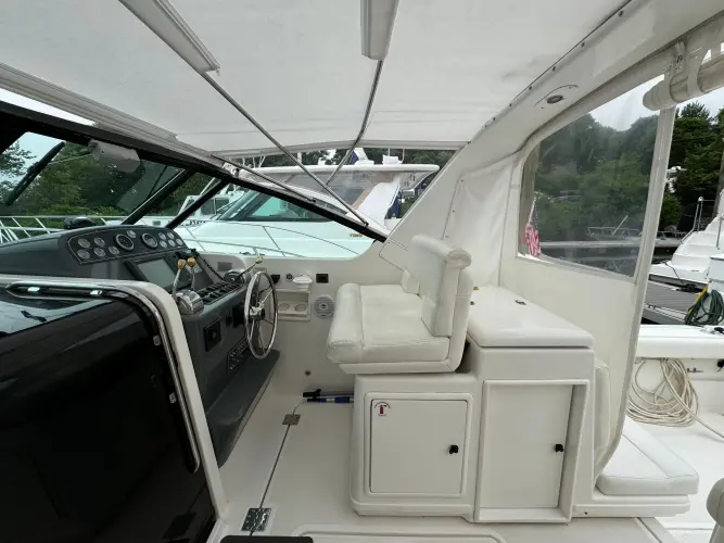 Vixen Yacht Photos Pics 