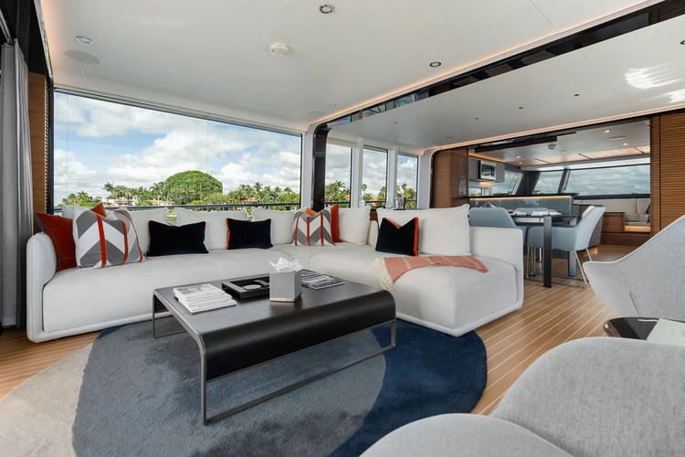 Reunion Yacht Photos Pics 