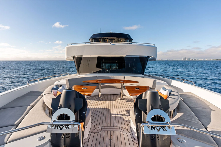 Reunion Yacht Photos Pics 
