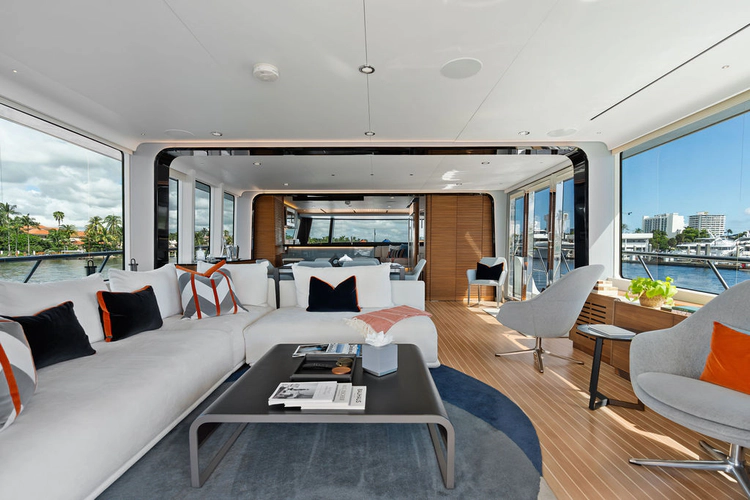Reunion Yacht Photos Pics 