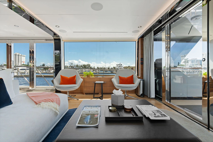 Reunion Yacht Photos Pics 