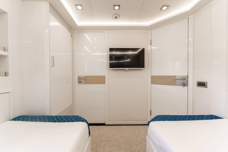 Y Yacht Photos Pics 
