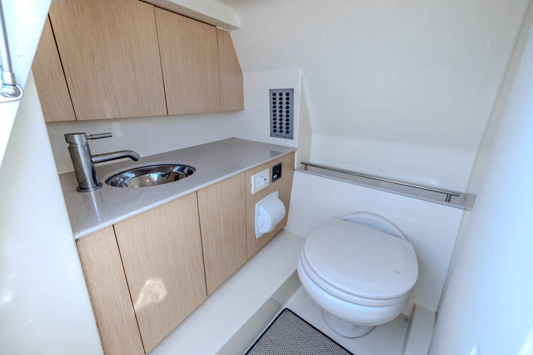 Ritz-sea Yacht Photos Pics 