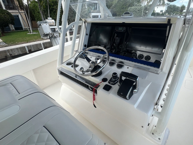 With Seakeeper Yacht Photos Pics 