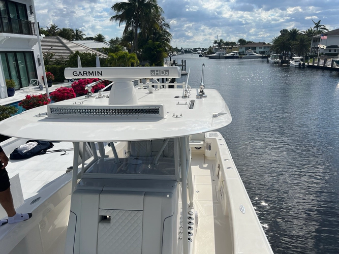 With Seakeeper Yacht Photos Pics 