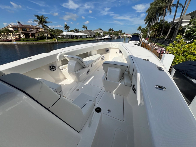 With Seakeeper Yacht Photos Pics 