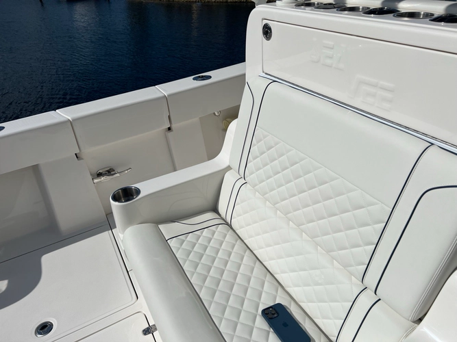 With Seakeeper Yacht Photos Pics 