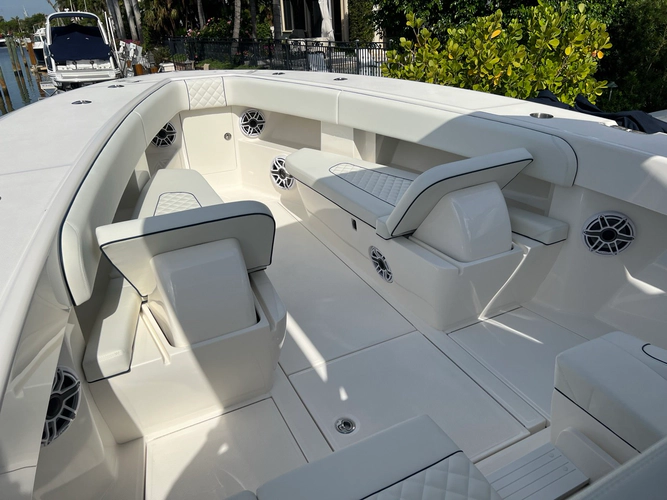 With Seakeeper Yacht Photos Pics 