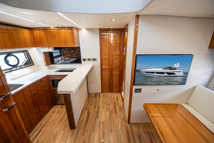 Dulzura Yacht Photos Pics 