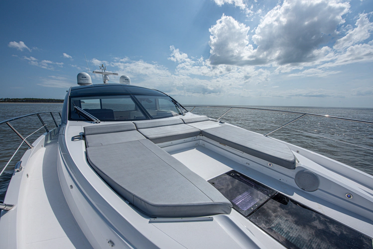 Dulzura Yacht Photos Pics 