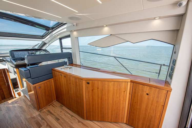 Dulzura Yacht Photos Pics 