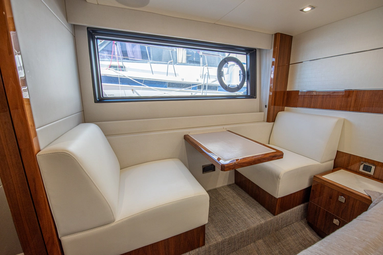 Dulzura Yacht Photos Pics 