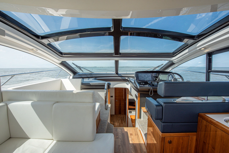 Dulzura Yacht Photos Pics 