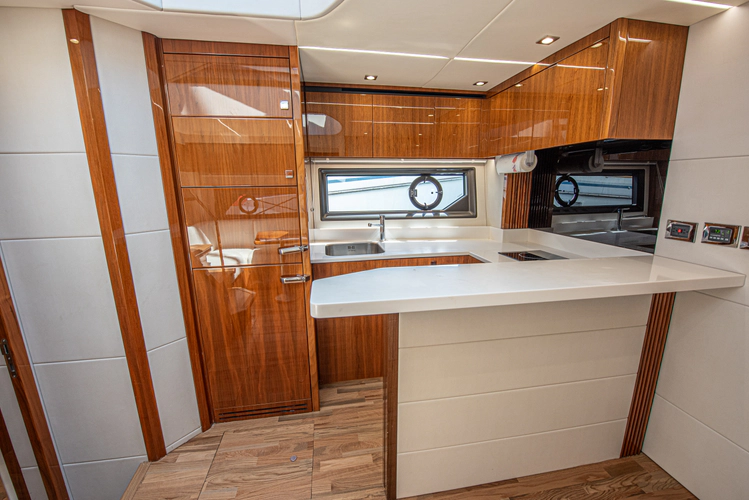 Dulzura Yacht Photos Pics 