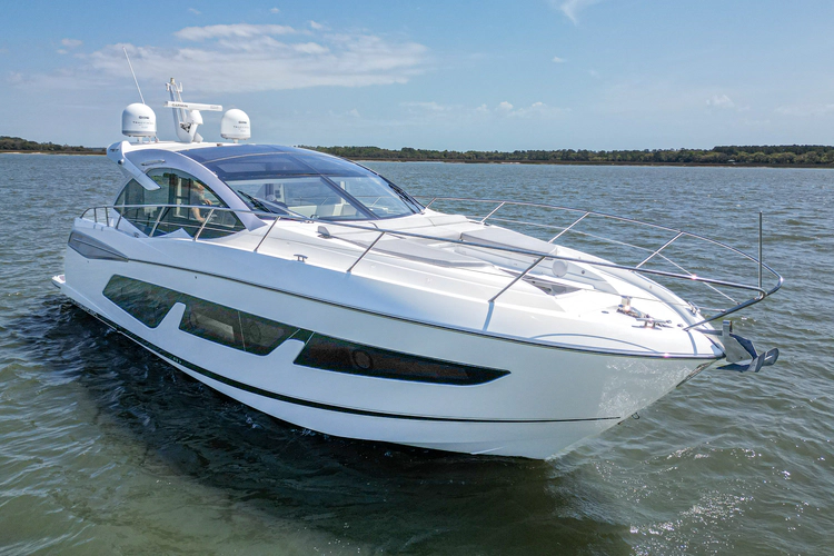 Dulzura Yacht Photos Pics 