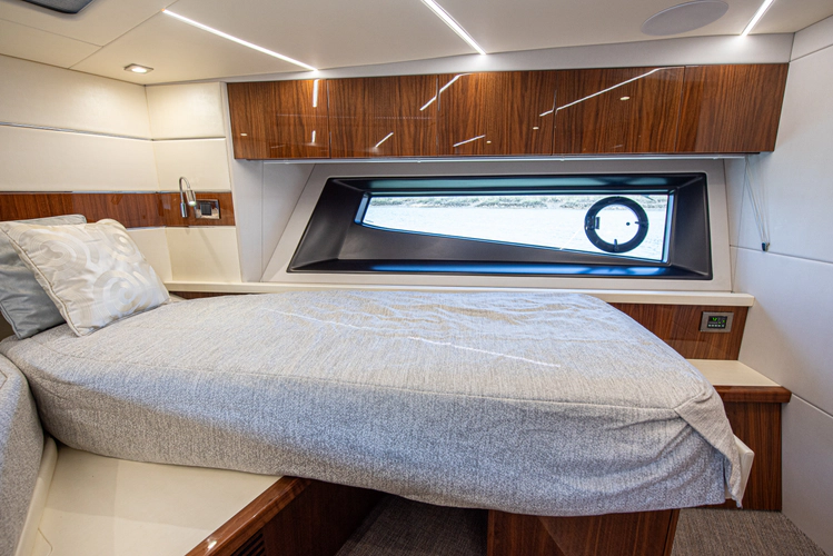 Dulzura Yacht Photos Pics 