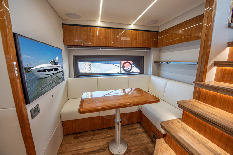 Dulzura Yacht Photos Pics 