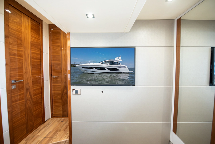 Dulzura Yacht Photos Pics 